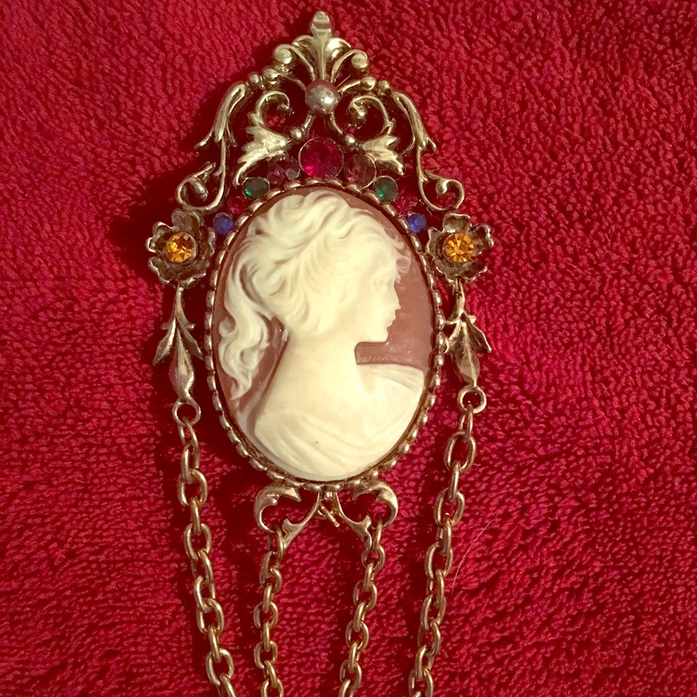 Cameo